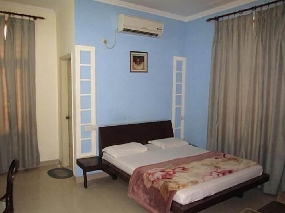 Фото Hotel Galaxy