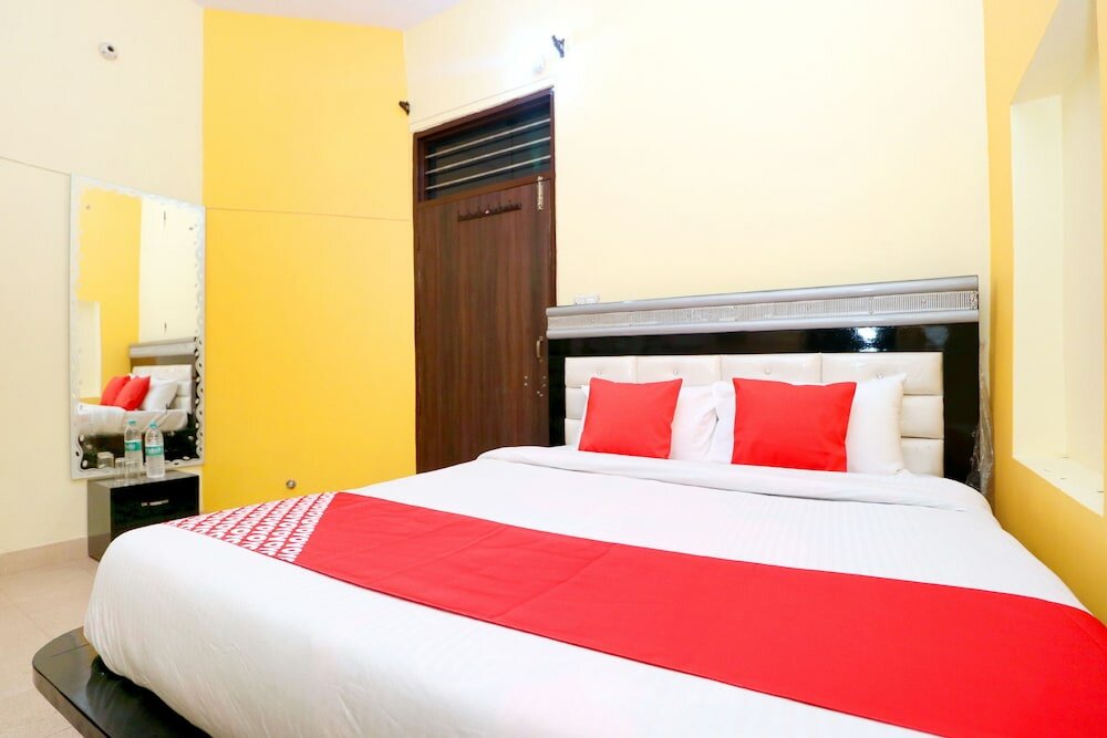 Фото Oyo 39852 Hotel Noor