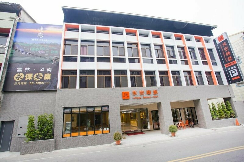 Гостиница Yung An Business Hotel