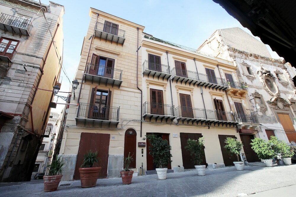 Фото Casa Nostra Luxury Suites