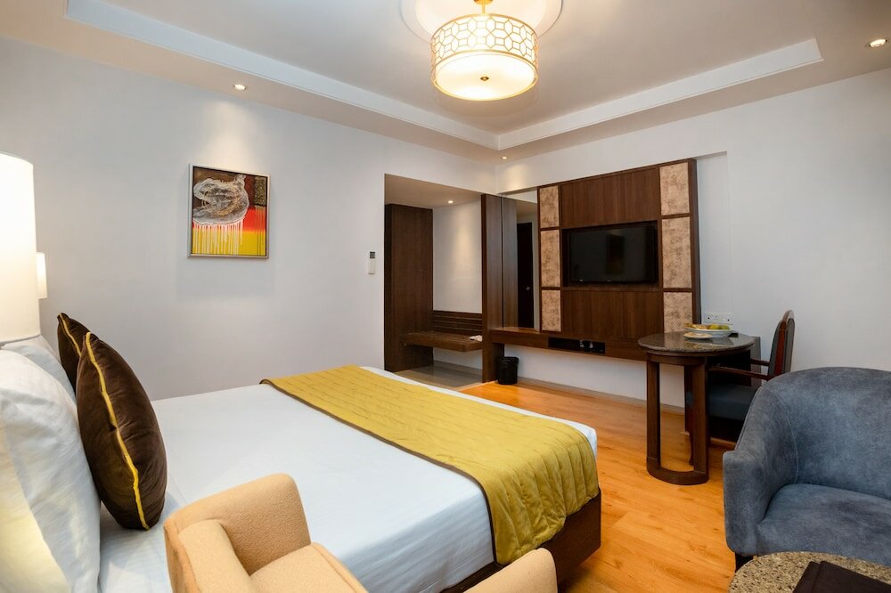 Фото Hotel Express Inn