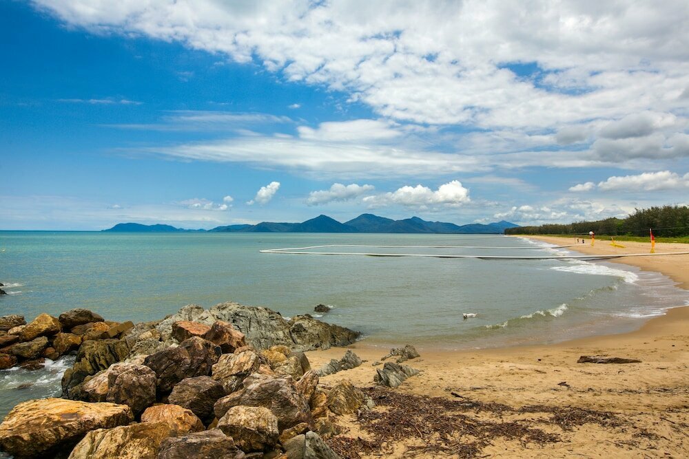 Hotel Belle Escapes - Beachfront Ocean View Apartment 4, Cairns, photo