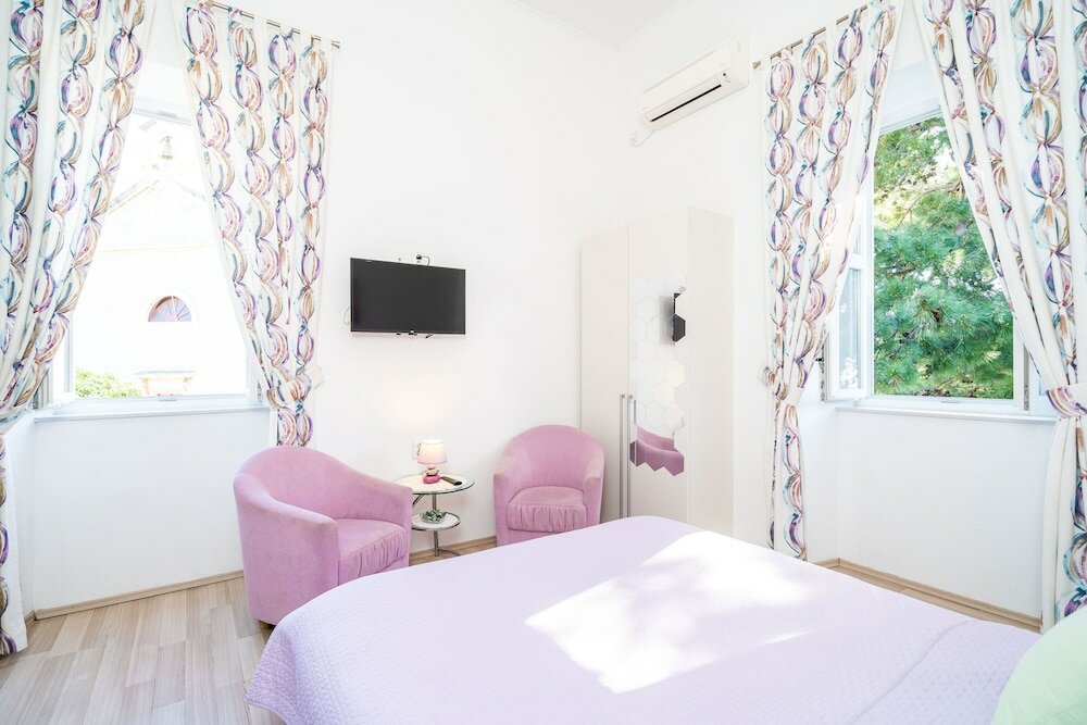 Фото House Boninovo - Adults Only