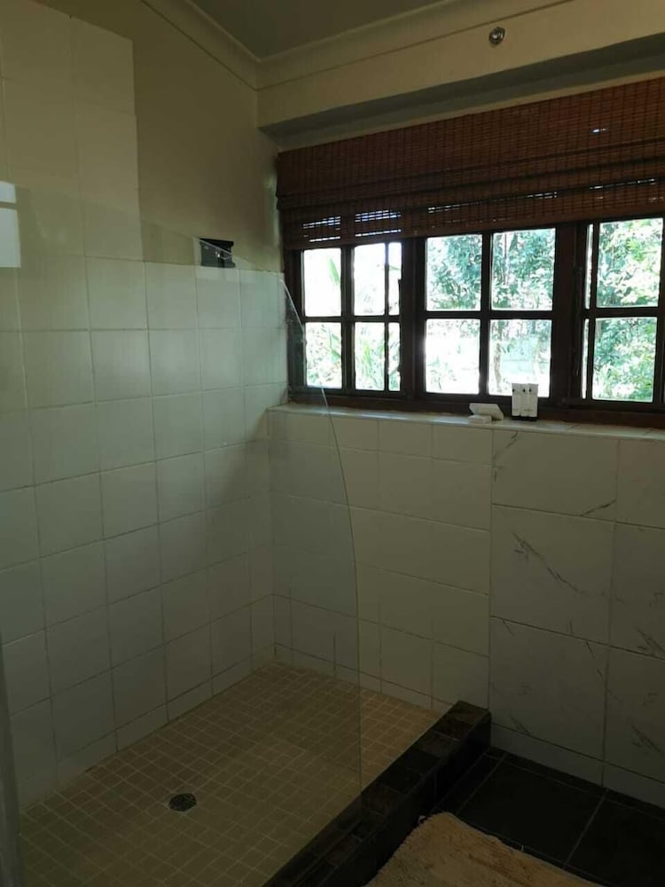 Фото The Brackens Guest House