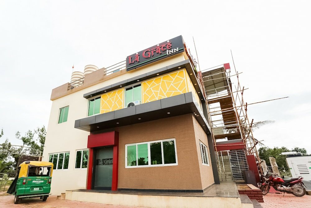 Фото Oyo 46710 La Grace Inn