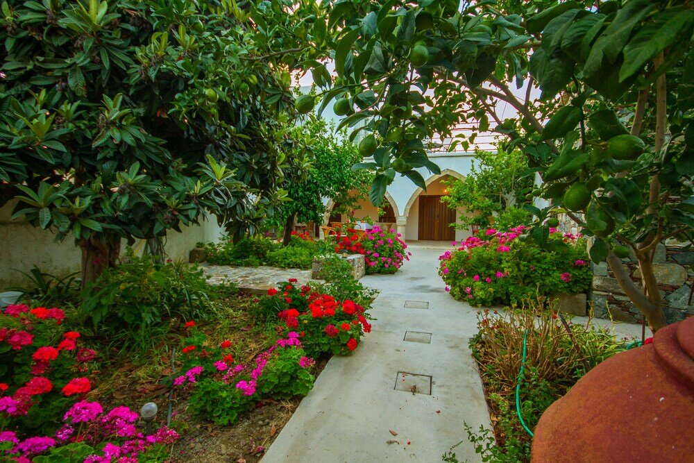 Фото Estia Gaia Cottage