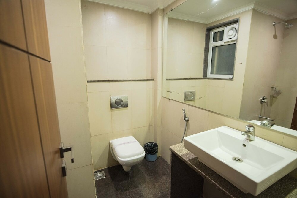 Фото L N Marriott Hotel