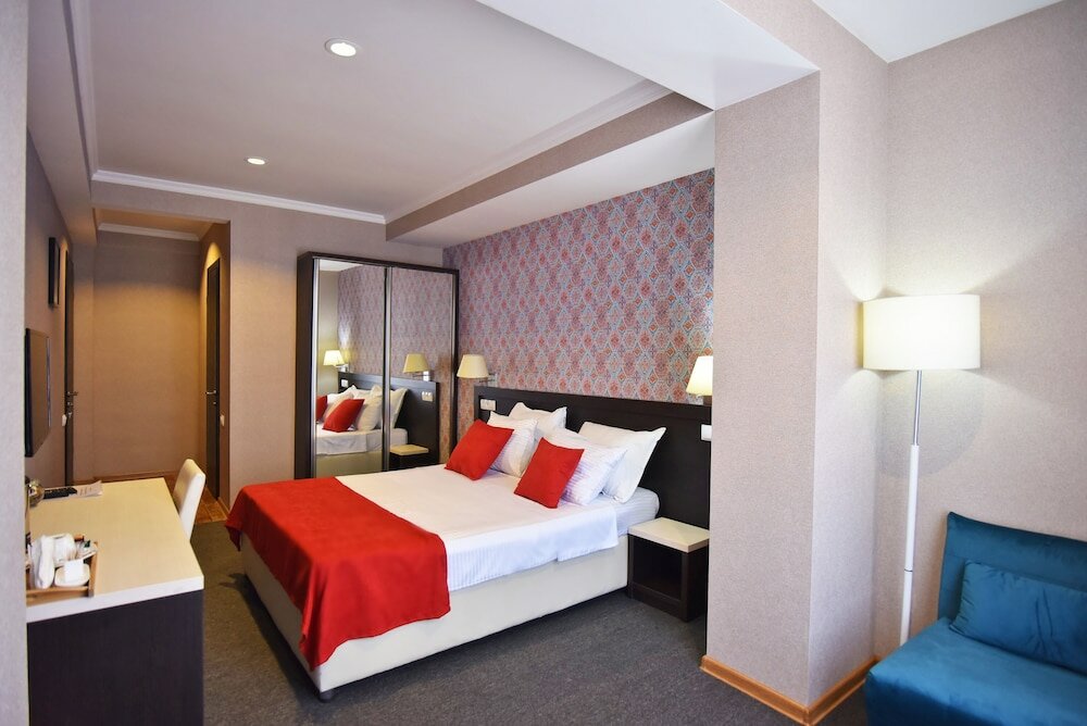 Фото East Gate Boutique Hotel