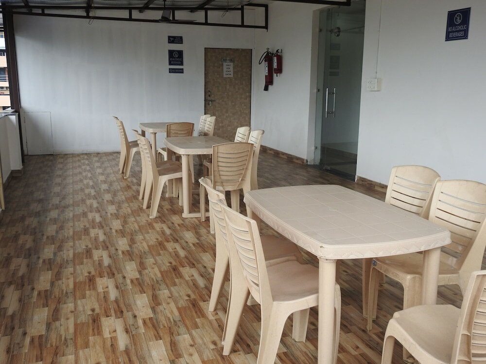 Фото Hotel Aakash Residency