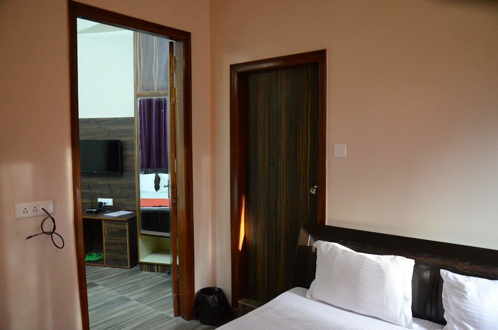 Фото Hotel Kc Regency