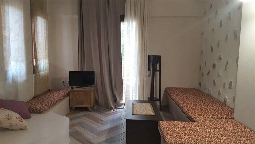 Фото Victoria's Country Apartments