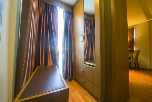 Гостиница RedDoorz Plus near Universitas Negeri Makassar 2 в Макасаре