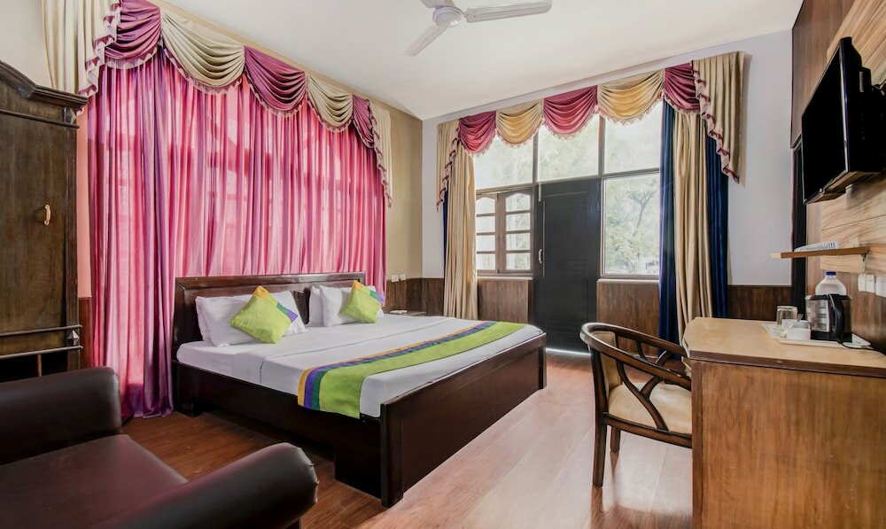 Фото отеля 2