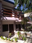 Ferellee Beachfront Inn