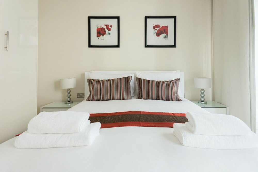 Фото Cobalt Peach Tree