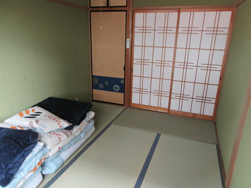 Фото Tsushima Guest House - Hostel