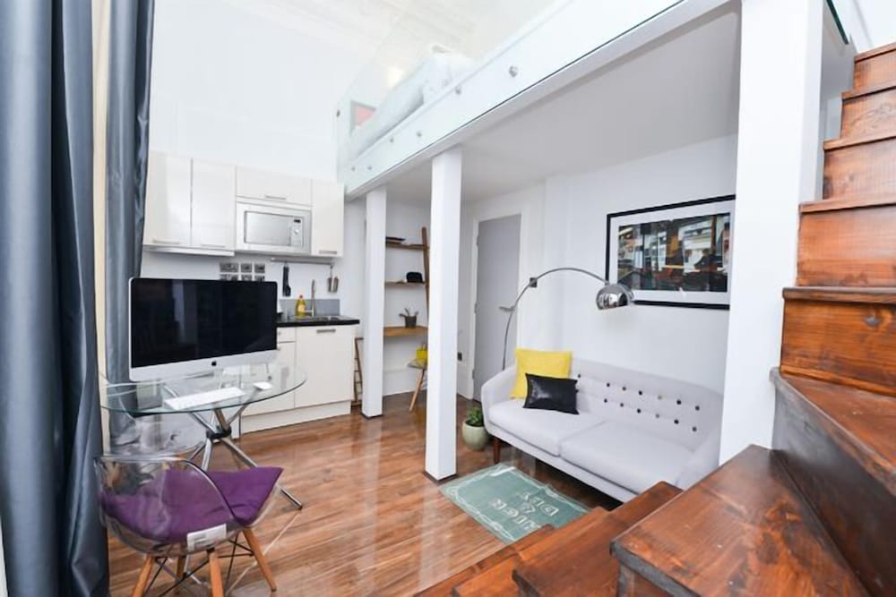 Фото The Dome Hyde Park