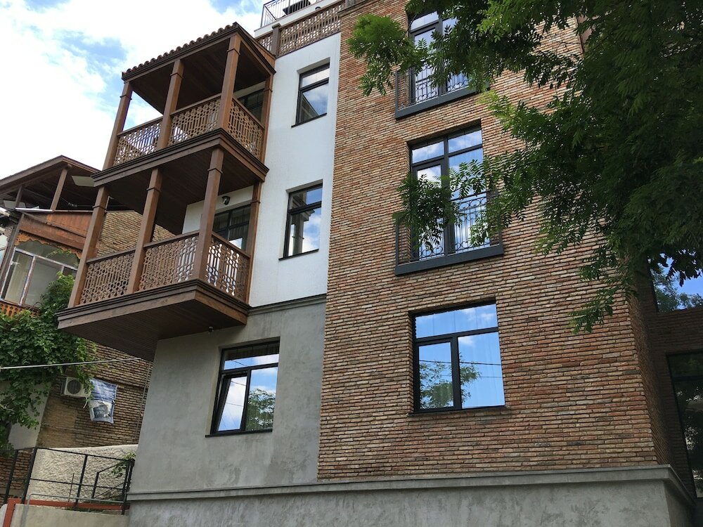 Фото Metekhi Line