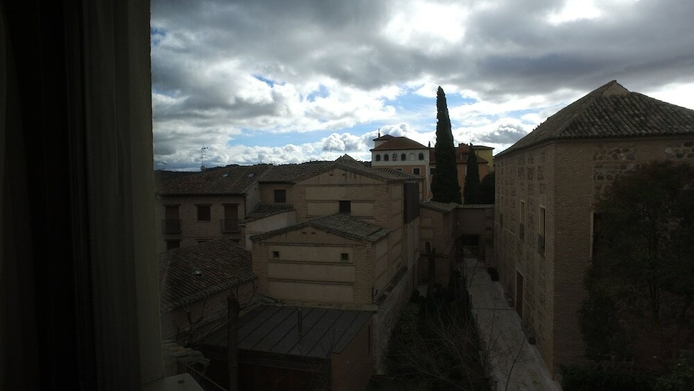 Фото Hostal Santo Tomé