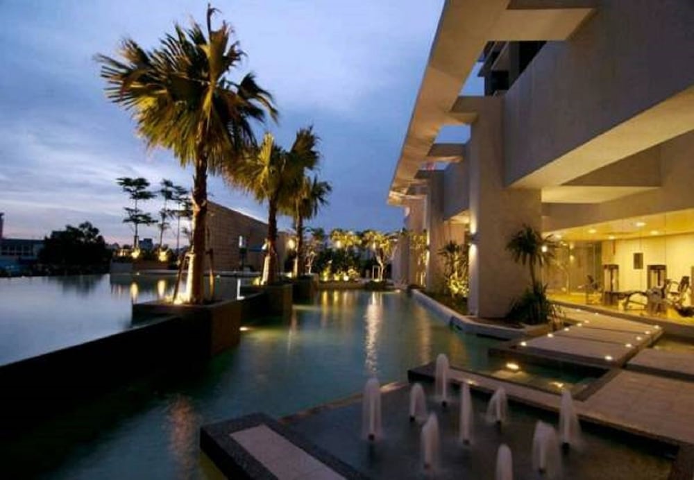 Фото отеля 2