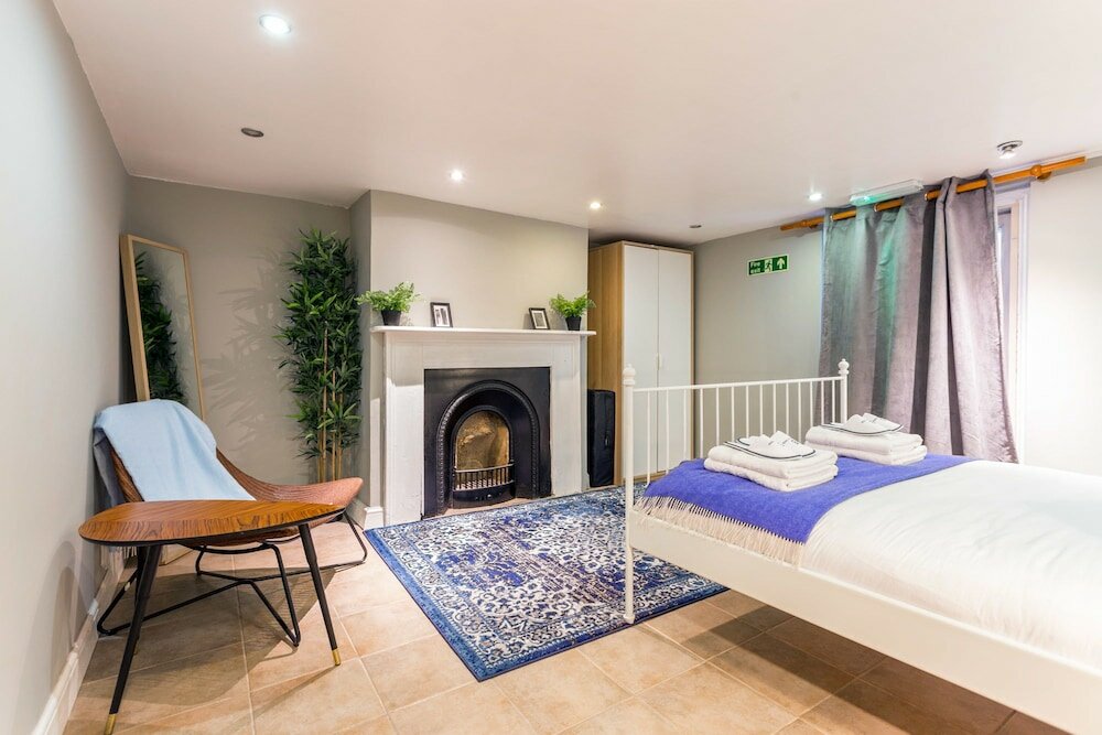 Фото The River Cam Place - Enchanting 6bdr Home Next to River Cam