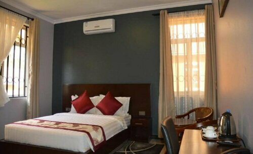 Гостиница Hotel Desderia в Мбее