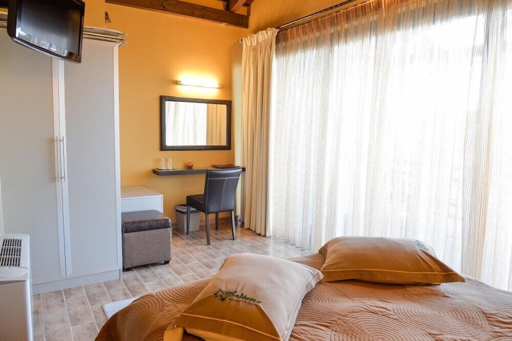 Фото Vathyskia Guesthouse