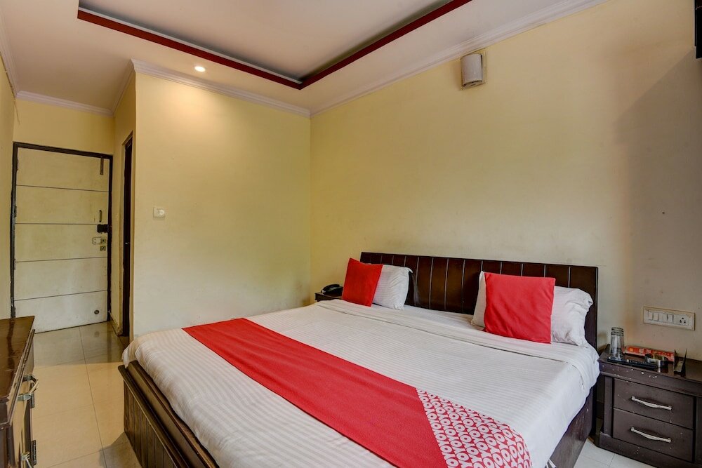 Фото Oyo 4073 Hotel Esskay