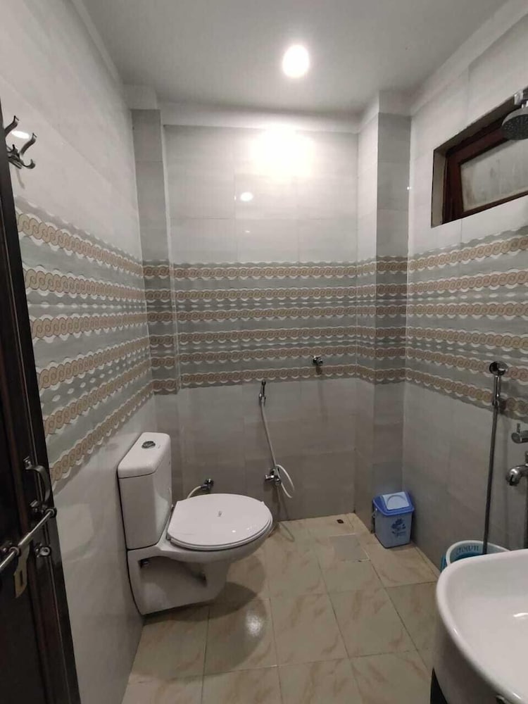 Фото Hotel Shivratri Guest House