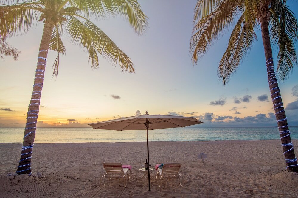 Фото The Colonial Club, Oceanfront Condos