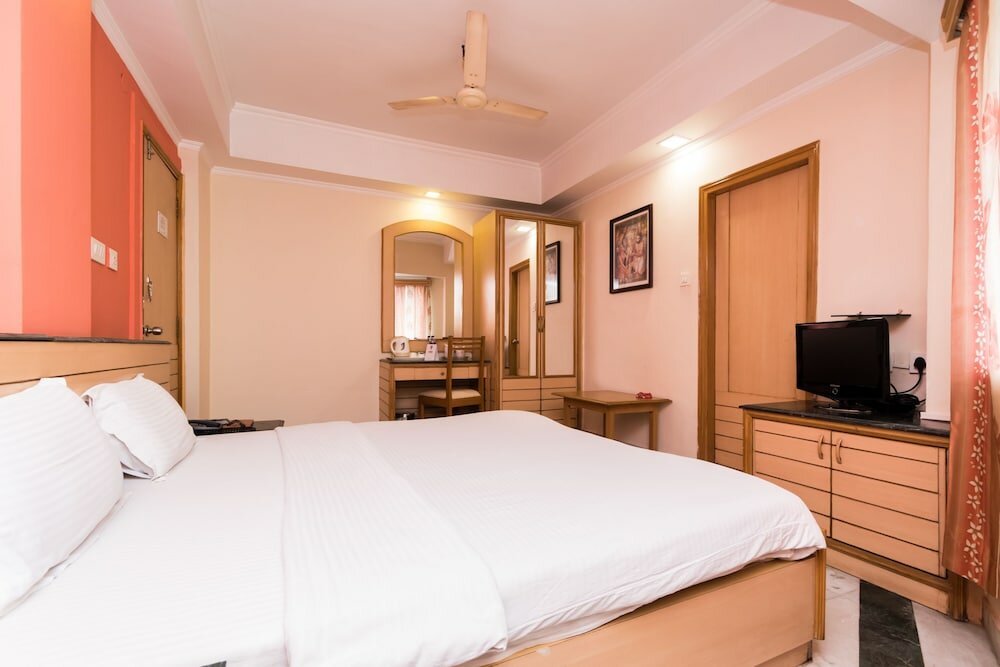 Фото Oyo 9182 Kings Crown Hotel