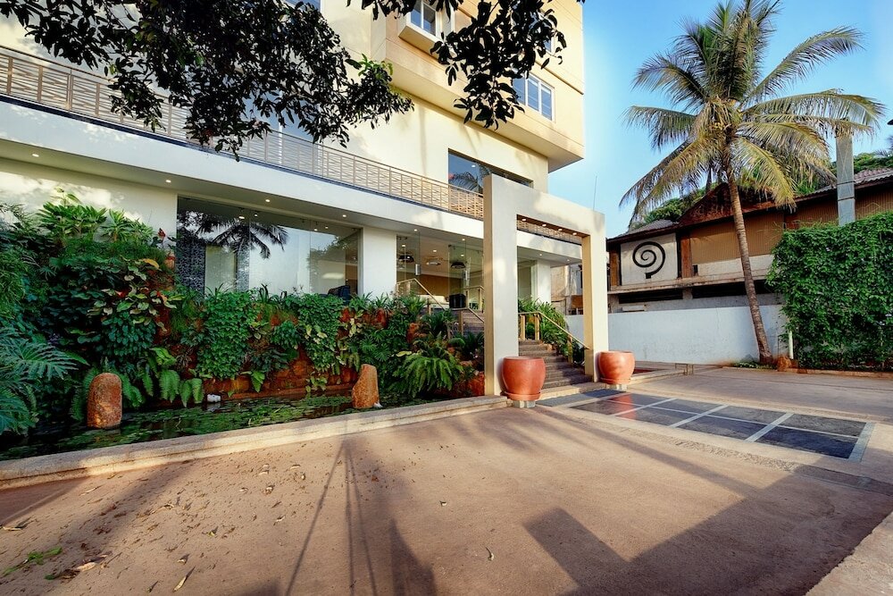 Фото отеля 2