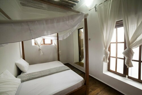 Гостиница Lala Hostel в Занзибаре