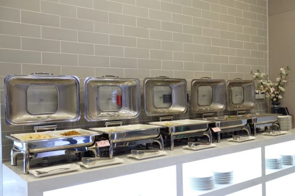 Фото Atour Hotel Pudong Airport