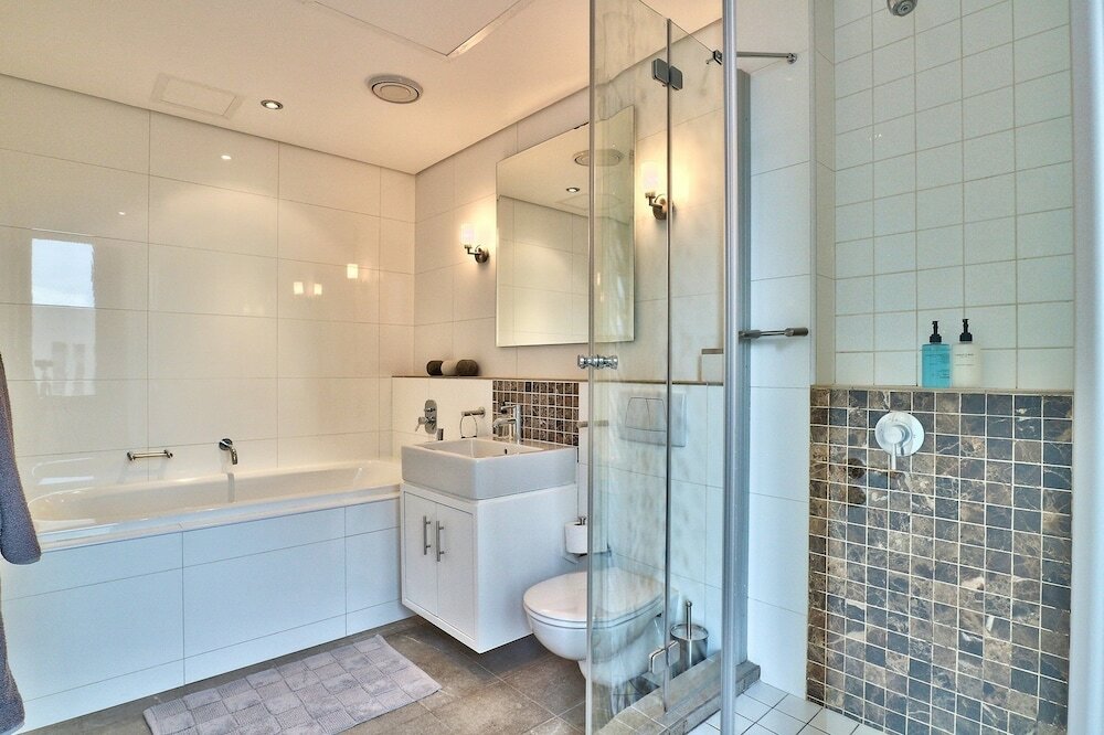 Фото 1008 Cartwrights Corner