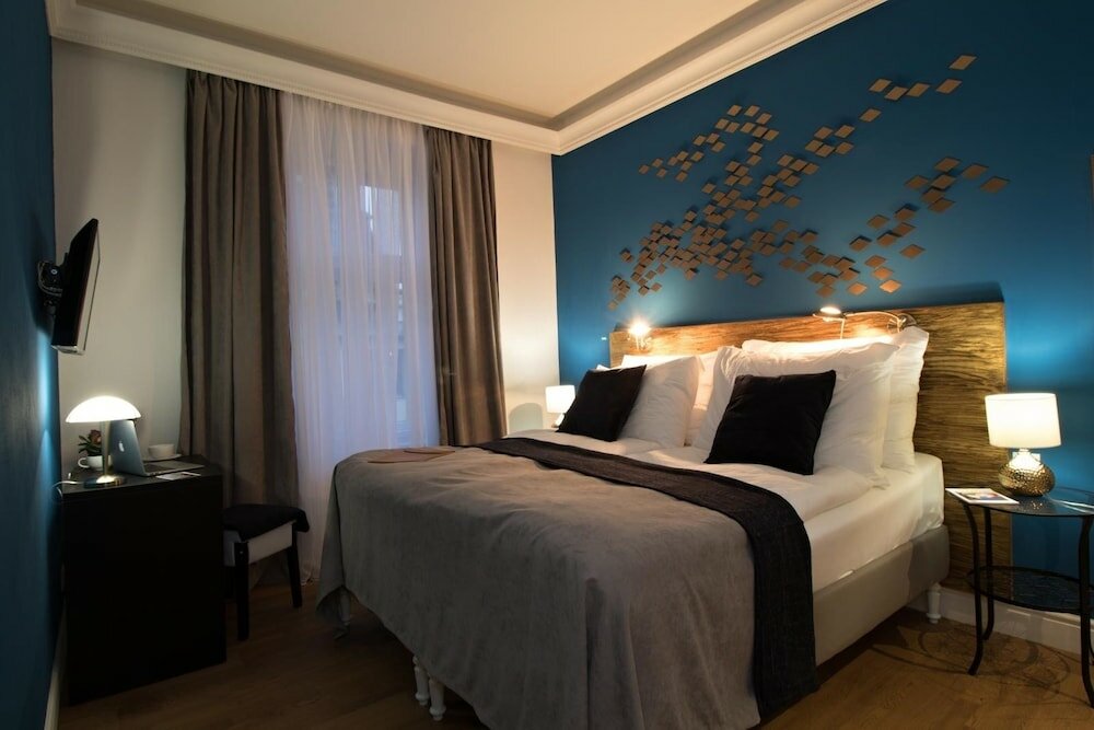 Фото отеля 1