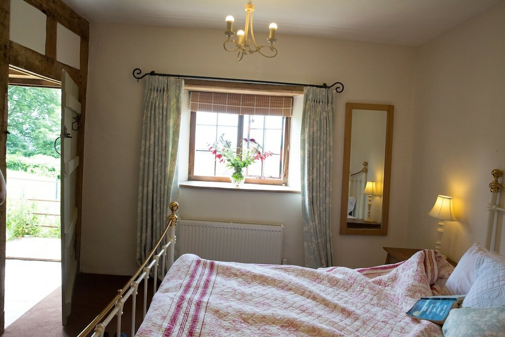 Фото Tilbury Cottage