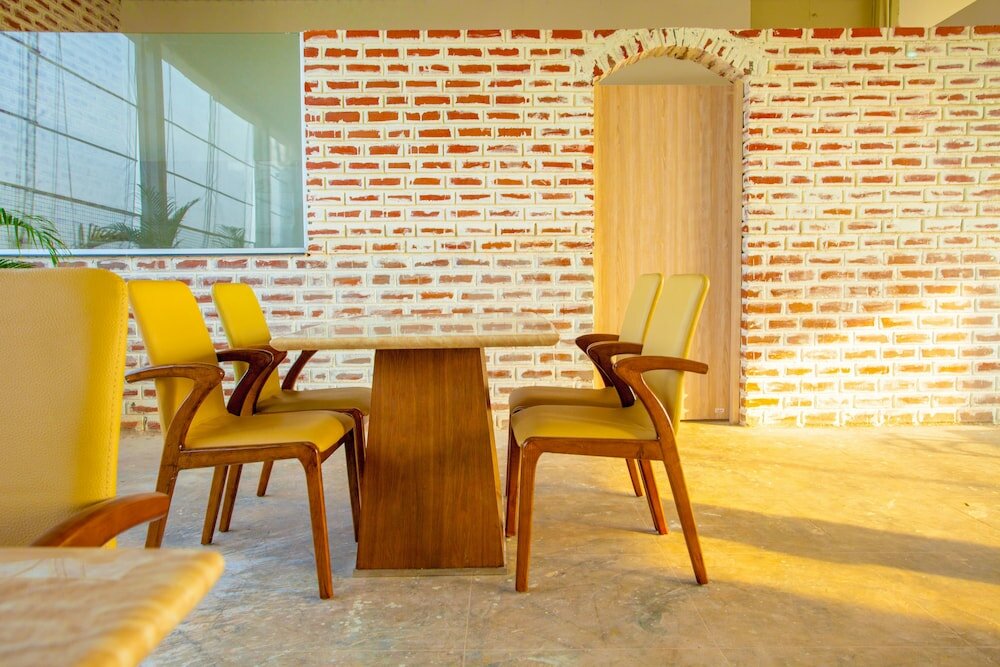 Фото Parkwood Suites