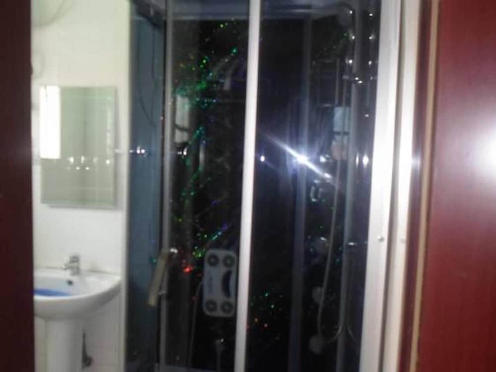 Фото De Heavens Royale Hotel & Towers