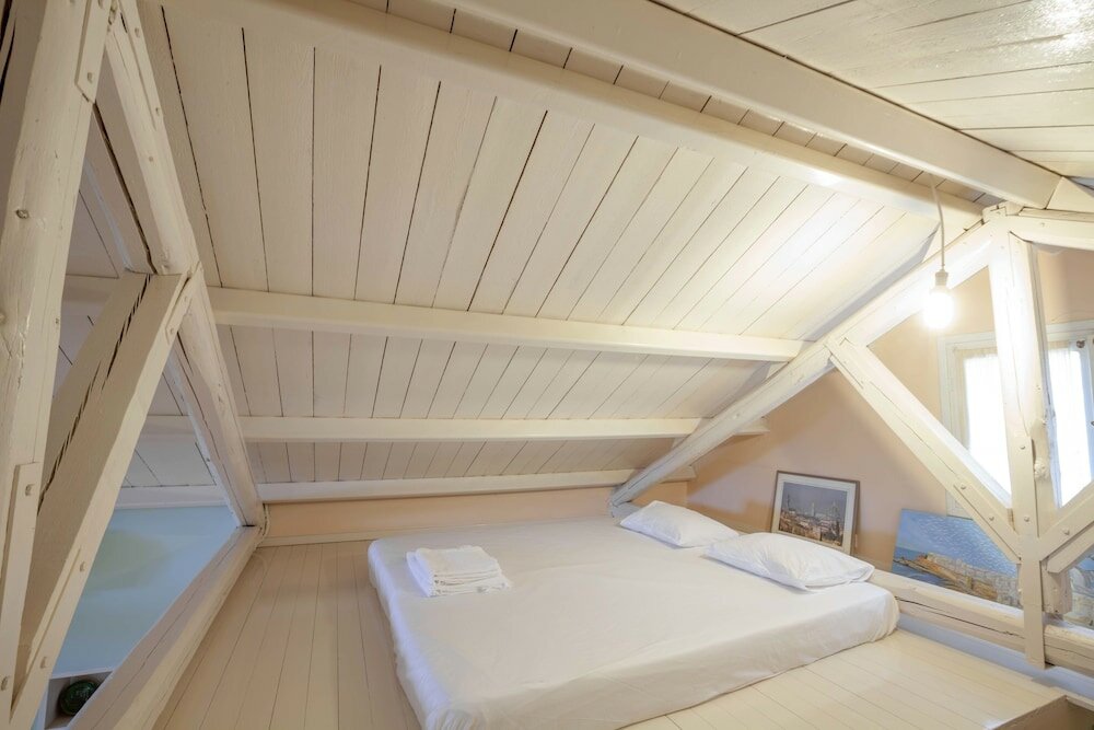 Фото Beautiful mini eco farmhouse