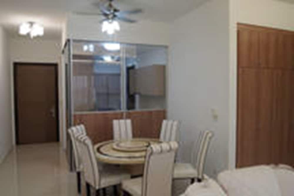 Фото Pipit Homestay at Element Ampang