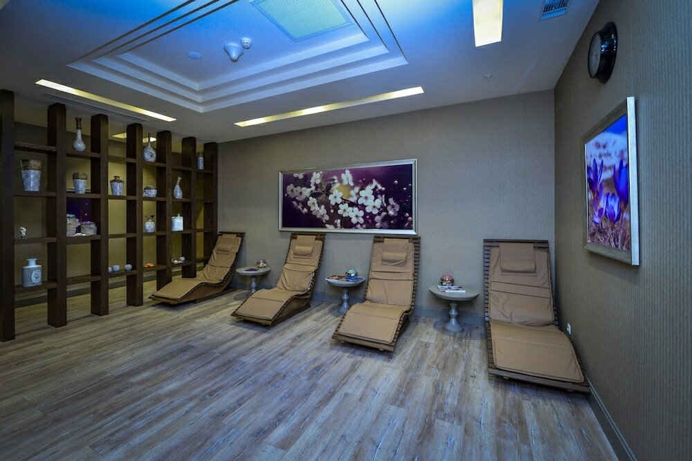 Фото Qafqaz Tufandag Mountain Resort Hotel