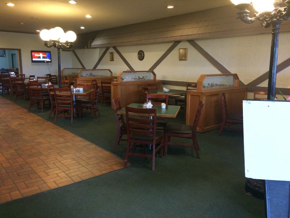 Фото Esterhazy Motor Hotel