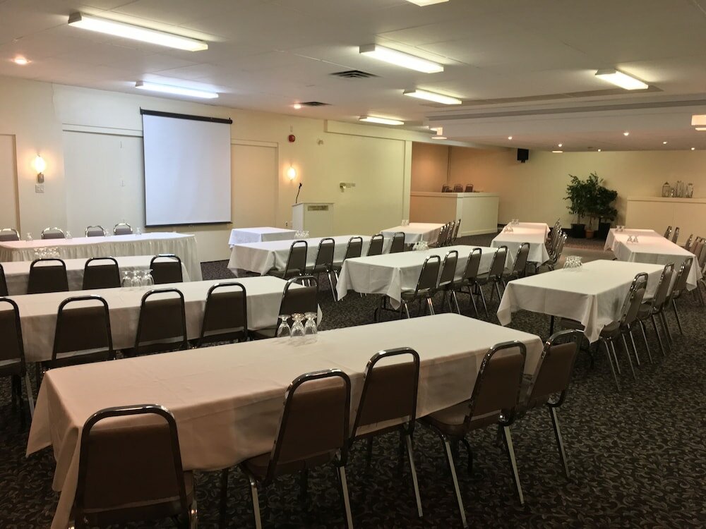 Фото Fairway Inn