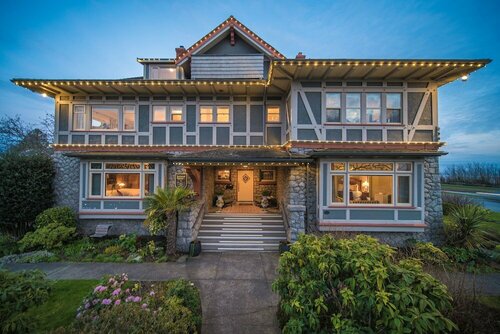 Внешний вид отеля Dashwood Manor Seaside Bed & Breakfast в Виктории, фото 2