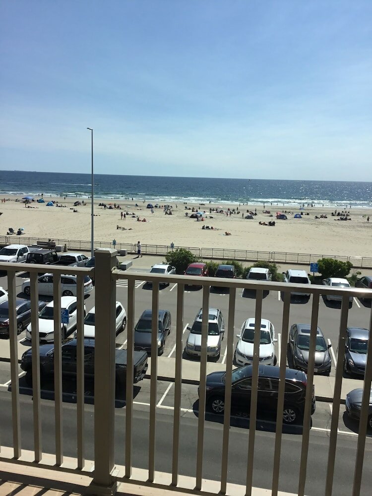 Фото Sea Spray Condo