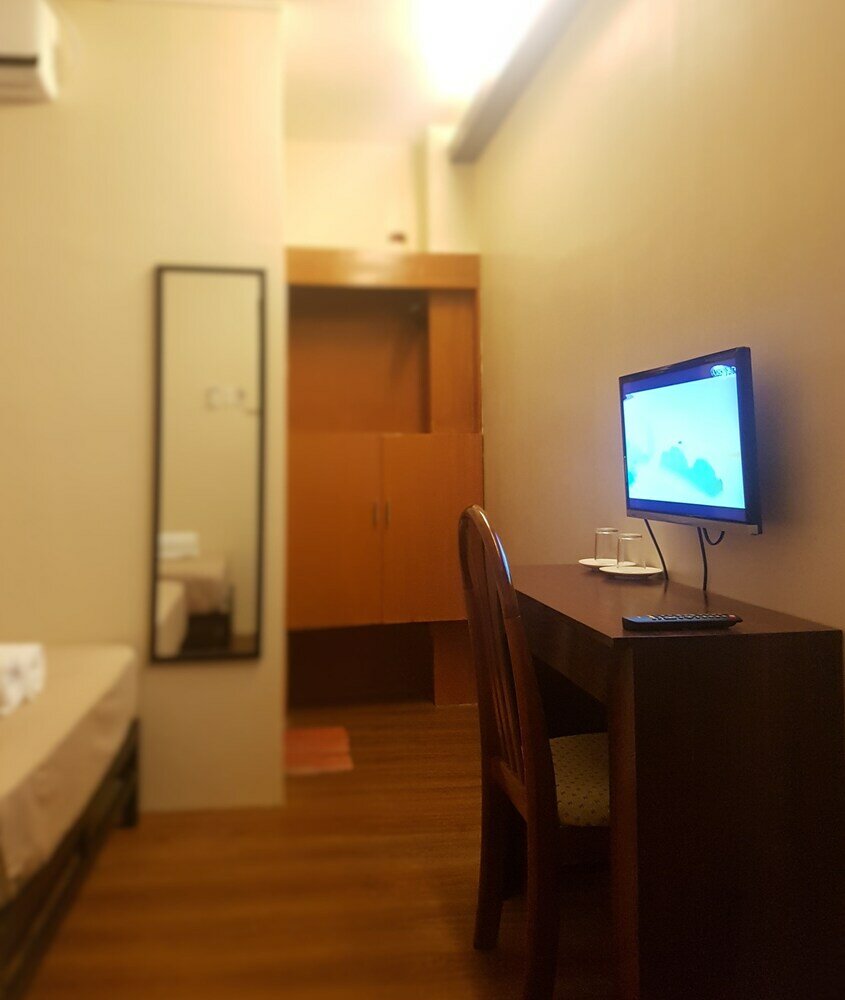 Фото Aliria Bed and Breakfast