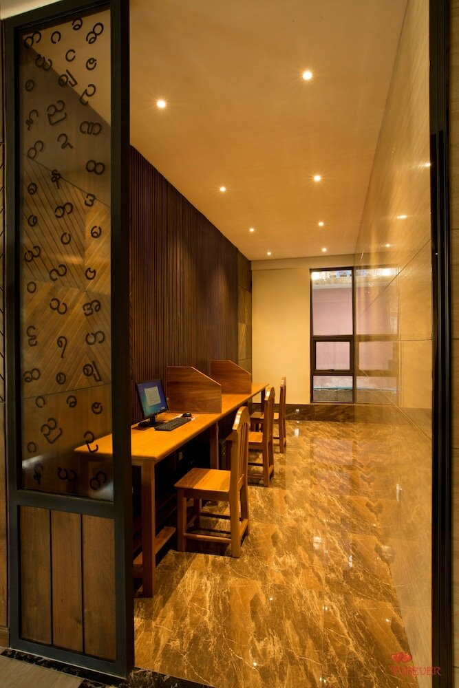 Фото The Home Hotel