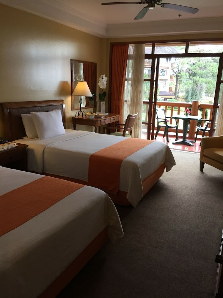 Фото The Manor at Camp John Hay