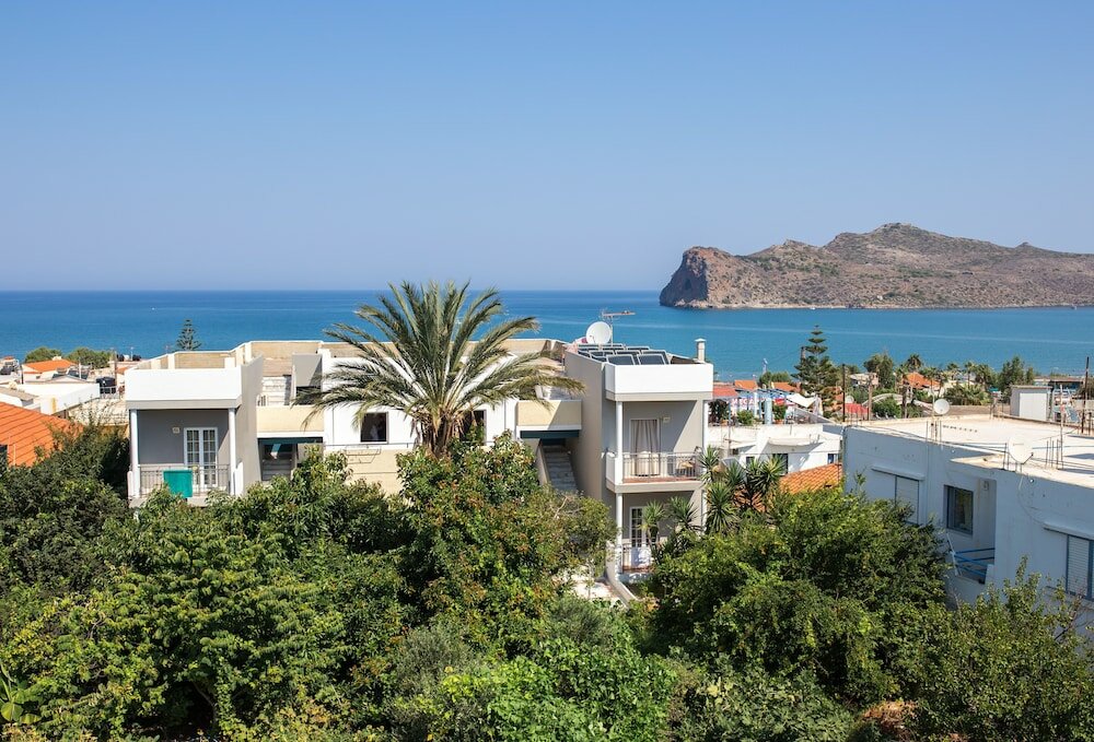 Фото Manias Hotel Apartments